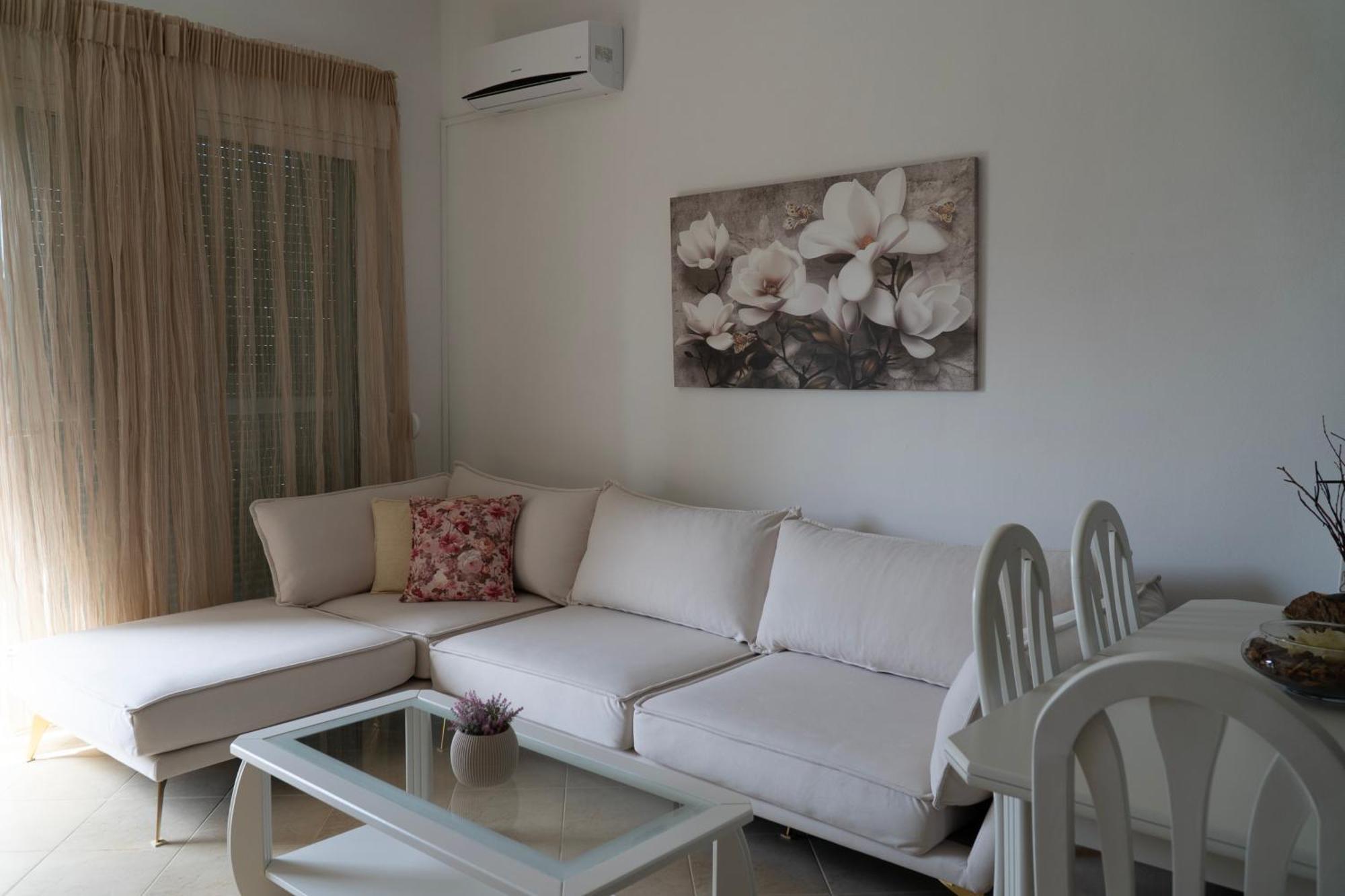 Apartment Ostria 2 *